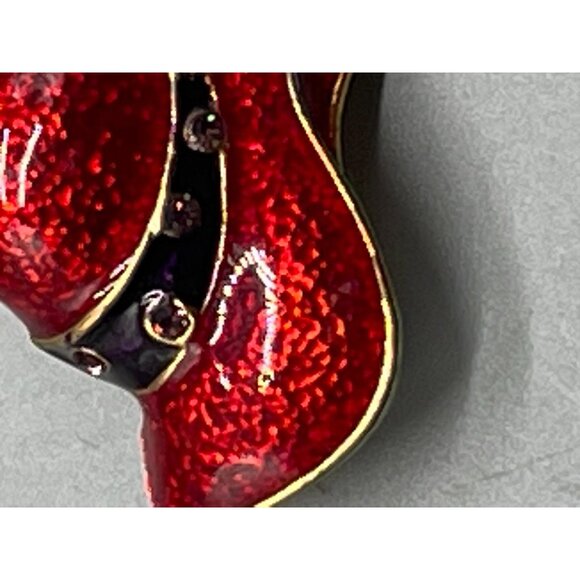 Costume Jewelry brooch red and black hat sparkling red gold trim 2" wide READ - Picture 3 of 6